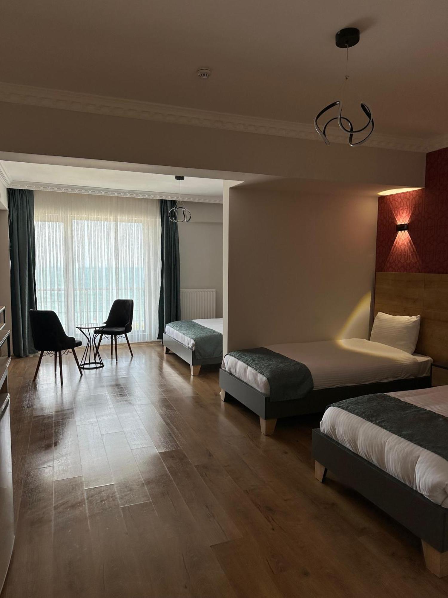 Orient Hotel Van Eksteriør billede