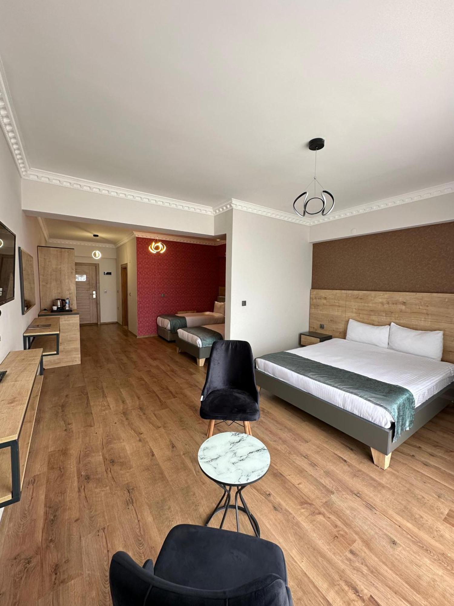 Orient Hotel Van Eksteriør billede